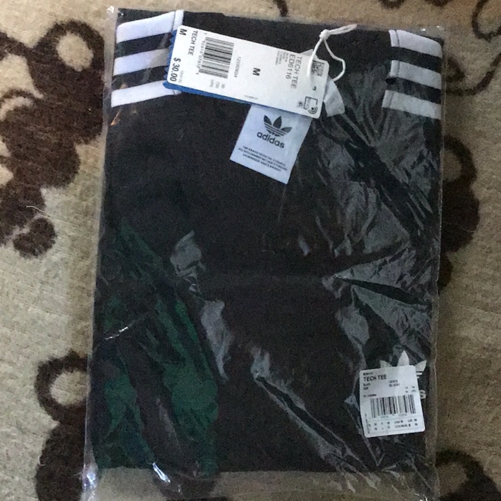 Tech tee